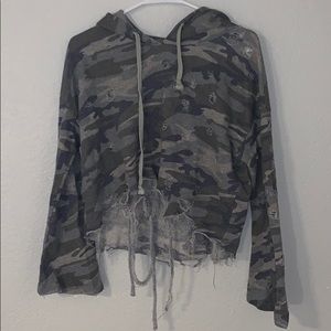 Camo cropped sweatshirt